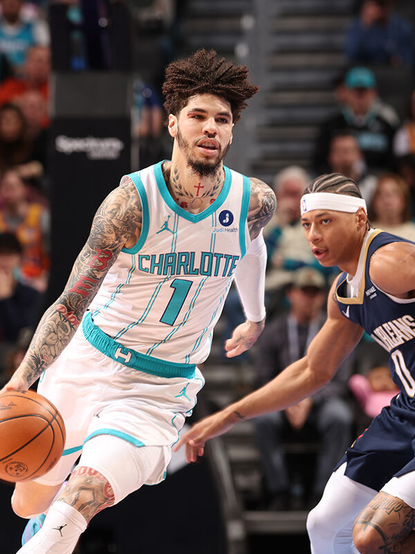 ayx-风云突变夏洛特黄蜂今晨篮板制胜密尔沃基雄鹿关键时刻外线爆发，这操作让人直呼：Ming连续十五场比赛得分超过高光表现